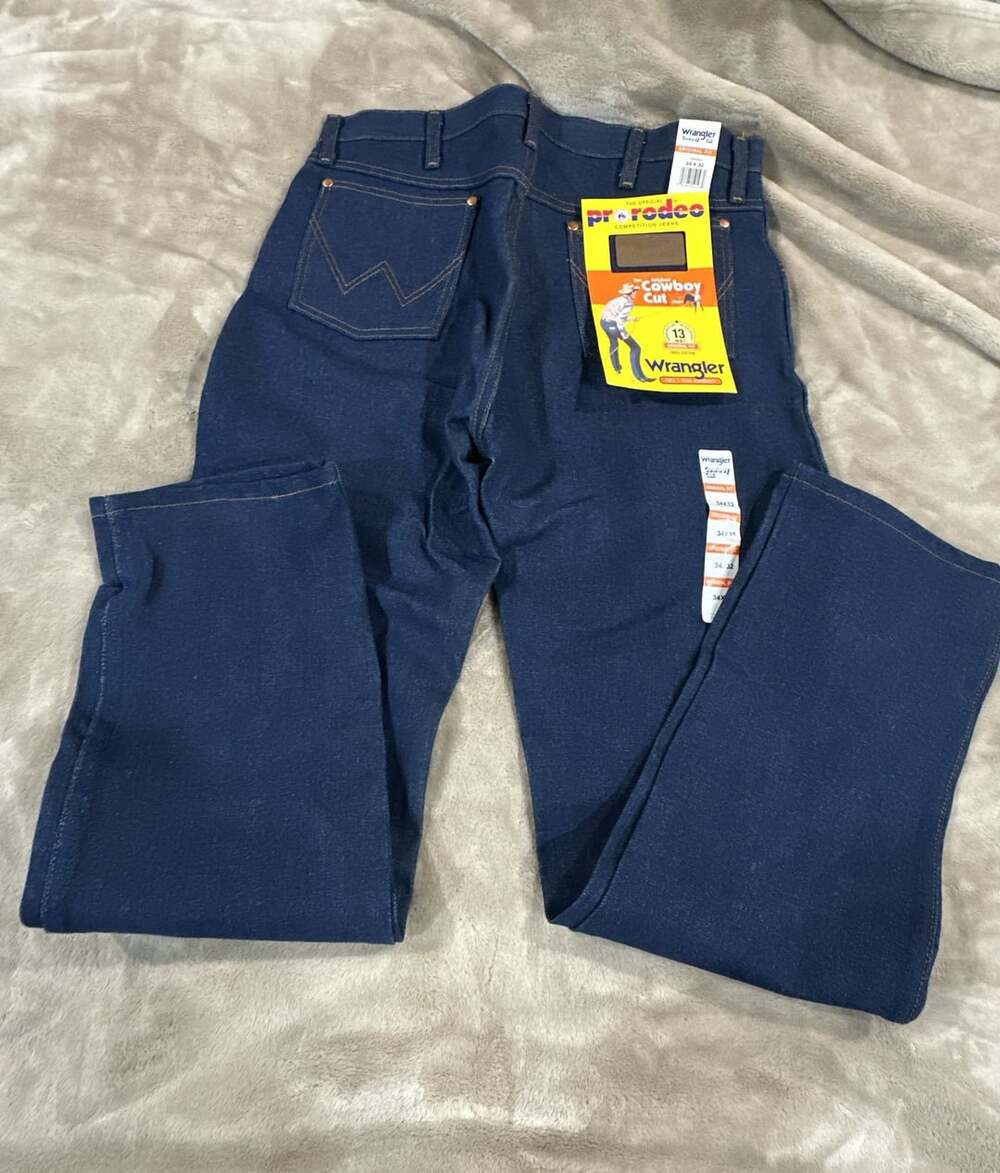 Wrangler Cowboy Cut 13MWZ Jeans Size 34x32 Rigid Indigo Blue NWT
